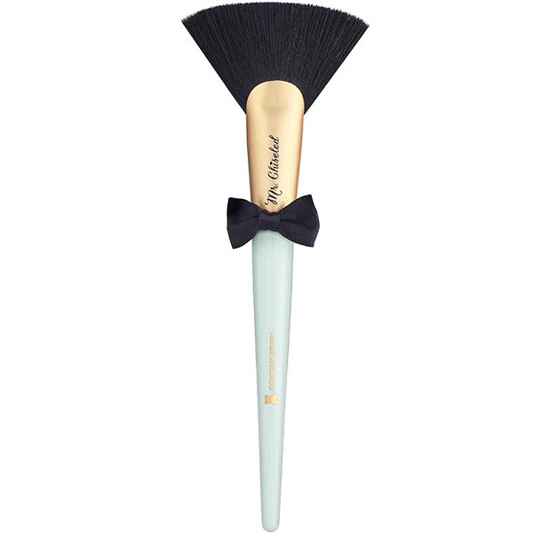 Too Faced Mr. Chiseled Contour Brush