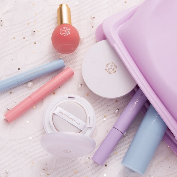 LAST DAY EM Cosmetics 15 OFF Friends & Family Sale Beauty Deals BFF