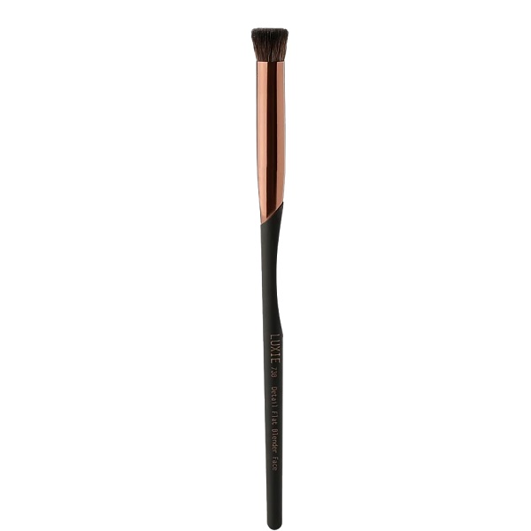 Luxie 738 Detail Flat Blender Face Brush - Protools